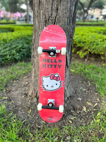 SKATE TRUCOS HELLO KITTY RED