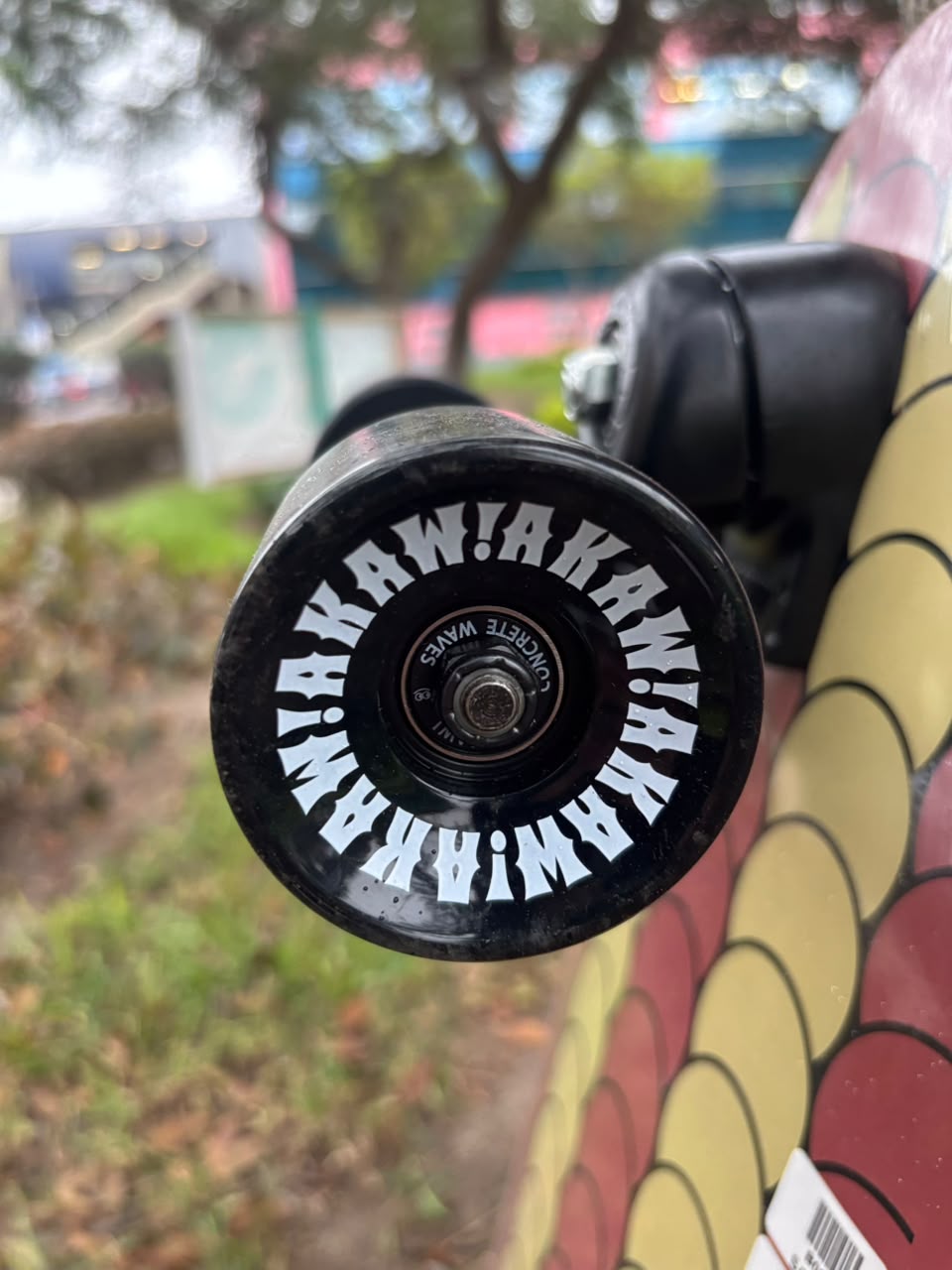 SURFSKATE AKAW! STREET CODE BROWN